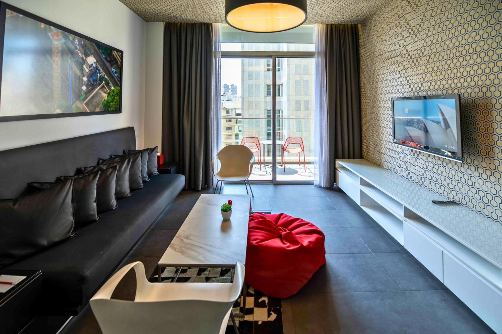 The Smallville Hotel Beirut Exterior photo